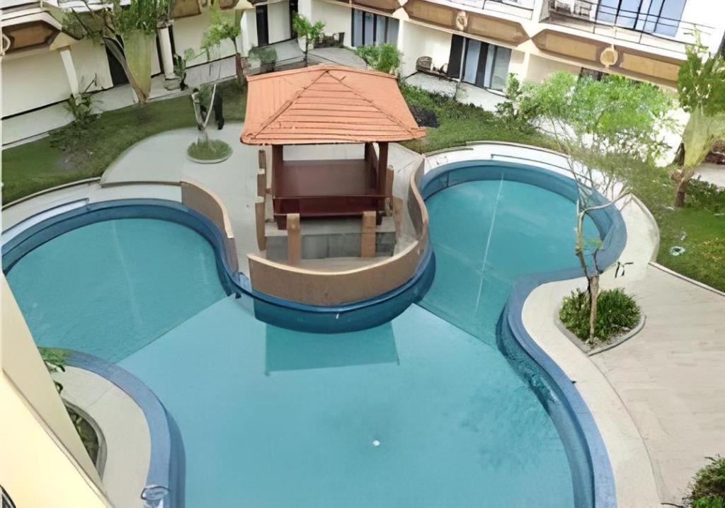 Yusro Hotel Restaurant & Convention Jombang Eksteriør billede