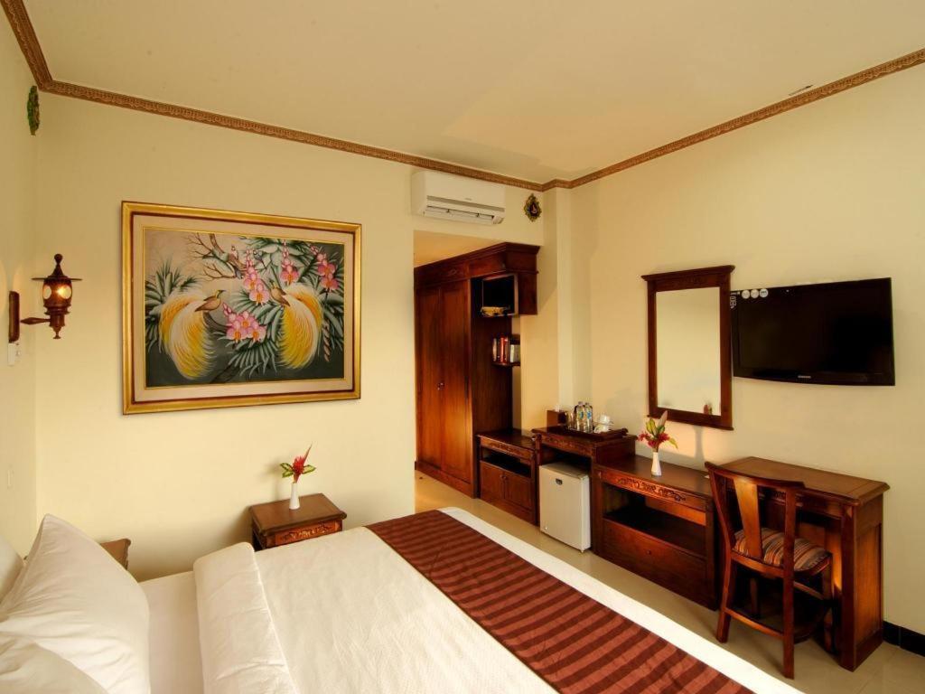 Yusro Hotel Restaurant & Convention Jombang Eksteriør billede