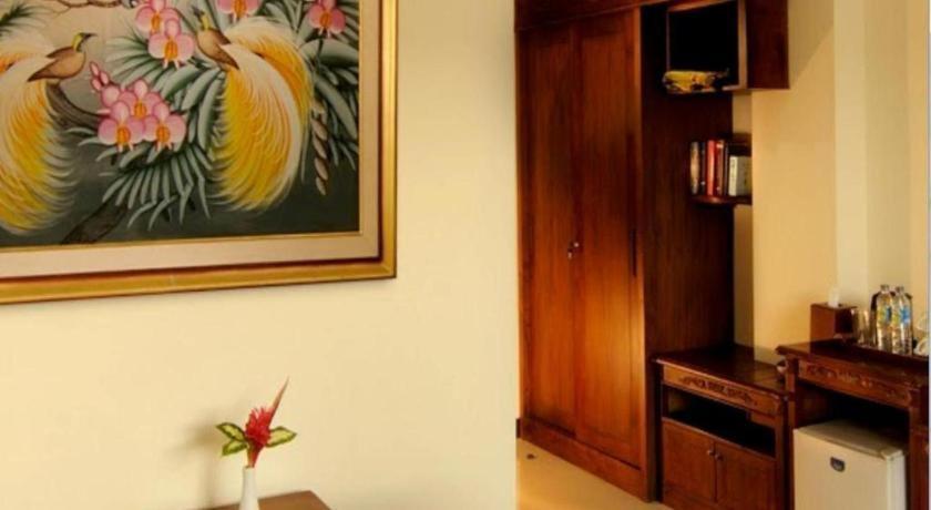 Yusro Hotel Restaurant & Convention Jombang Eksteriør billede