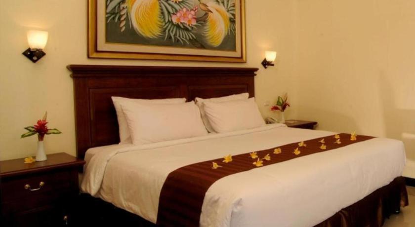 Yusro Hotel Restaurant & Convention Jombang Eksteriør billede